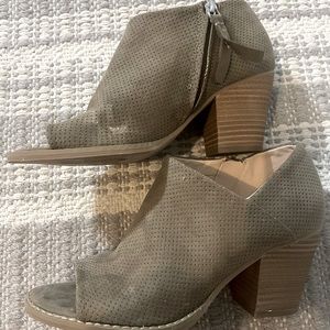 Dolce Vita Open toe booties